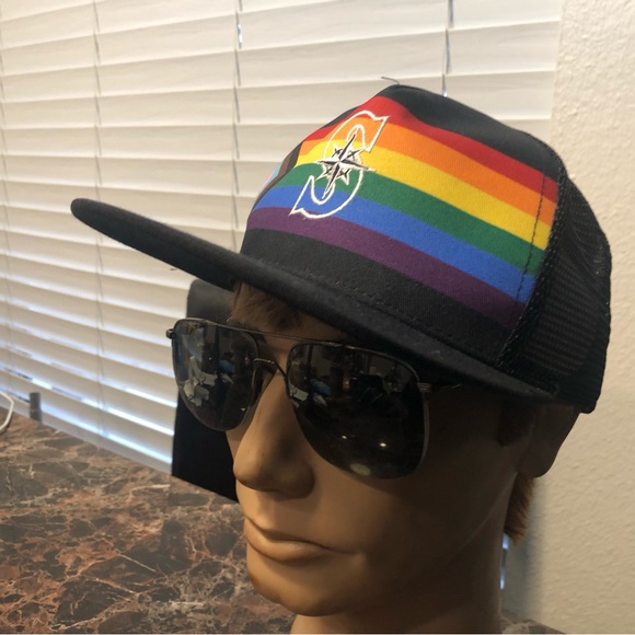 Melonwear Seattle Mariners 'Alaska Airline" Black Rainbow Snap Back Ball Cap - Picture 4 of 12